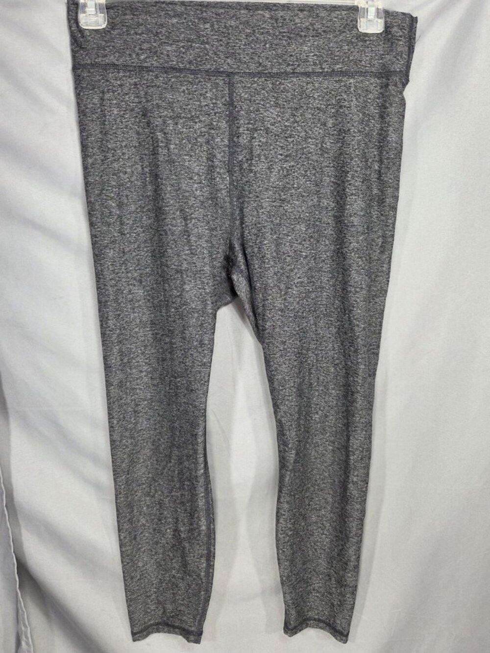 Old Navy Active Go-Dry Grey Capri Exercise Pull On Leggings Size Large